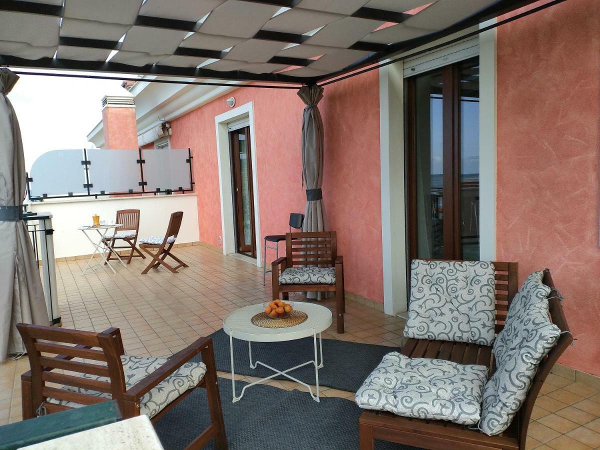 Penthouse On The Adriatic Sea Apartamento Martinsicuro Exterior foto